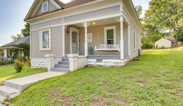 Updated Cotter Cottage: Walk to White River! in Cotter