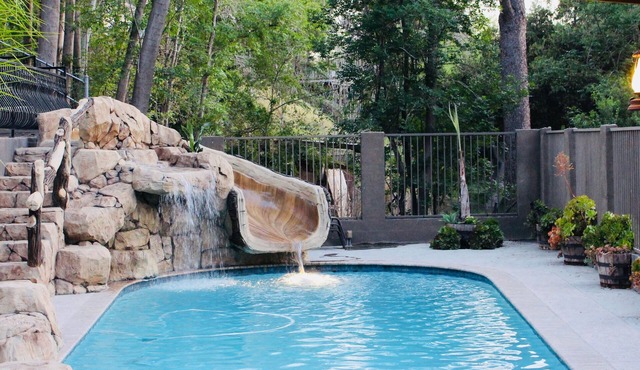 Vacation Premium home with pool + spa in Fullerton