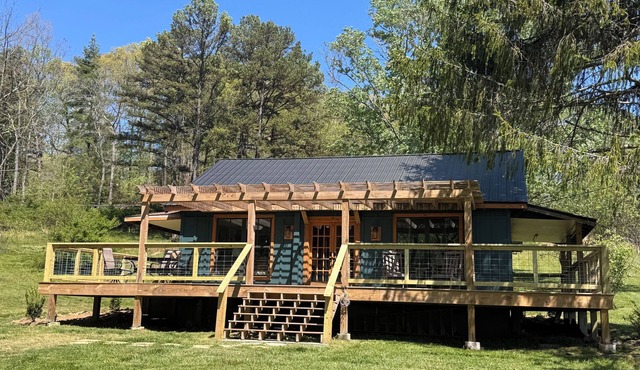 Vineyard Creek Cottage at Living Water Winery; Mountain Views, Creek + Firepit in Blairsville