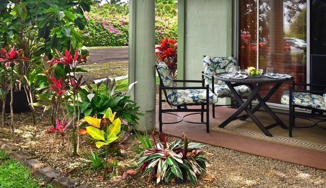 Walk To Beach - All Newly Furnished - 2 Bdrm+ Loft Bdrm/2 Bath - WiFi- HDTV