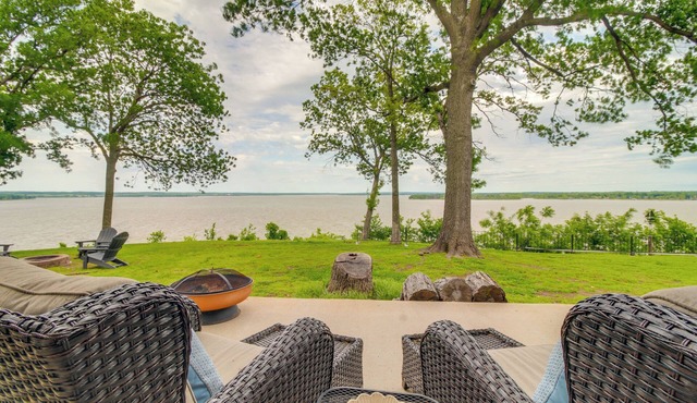Water-View Patio, Near Golf! Port Duncan Retreat in Afton