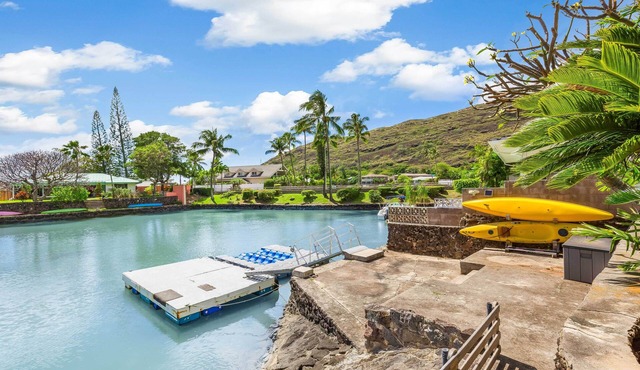Waterfront Hawaii Kai Home w/Access to the Marina Near Shops & Restaurants