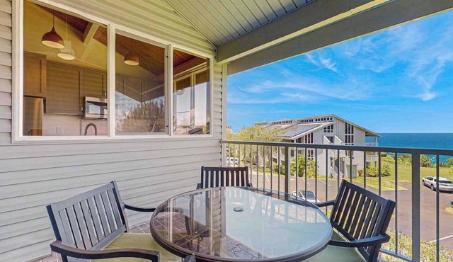 Waterfront Princeville Condo with Pool, Hot Tub, Loft & Ocean Views
