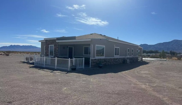 wifi/death valley/family-friendly/amargosa valley/4 bedroom in Amargosa Valley