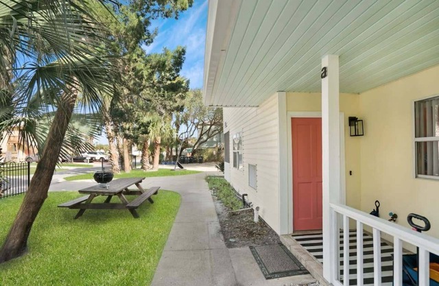 1 Block to Beach & A Street Apt with Patio/Parking in St. Augustine