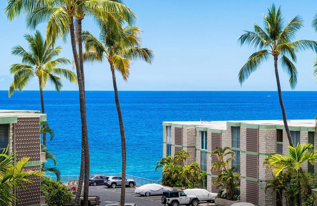 🏖️Beautiful Ocean Views | Top Floor | Concierge Included