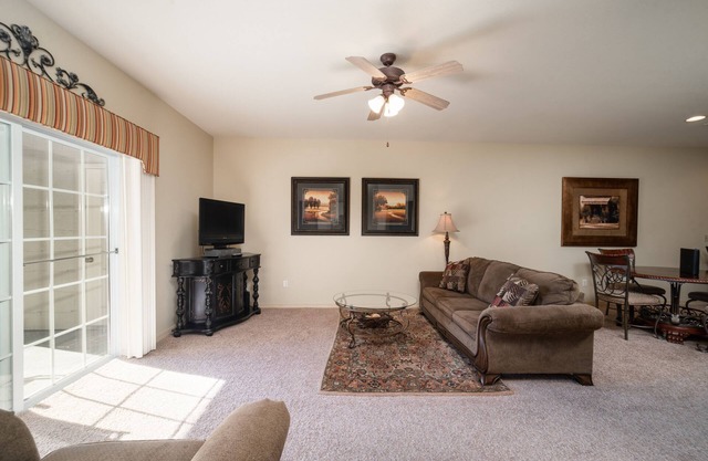 Central Branson Stay 1BR/1BA Condo Walk-In Access in Branson
