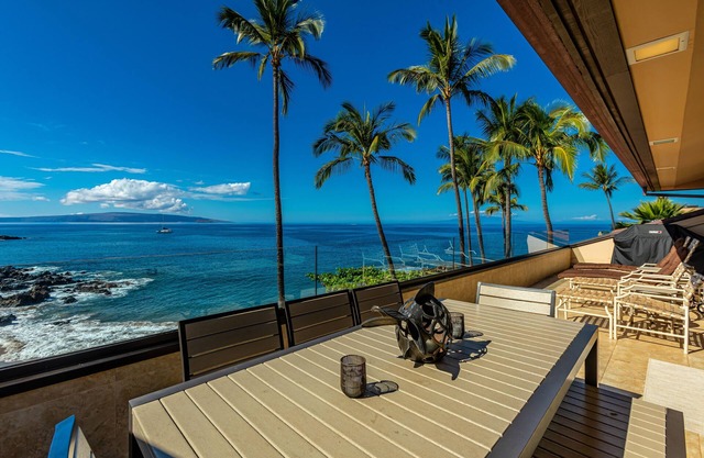 Luxurious Oceanfront Makena Surf Three Bedroom Three Bathroom Condo