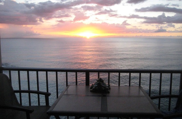 Vacation In Paradise At Makaha Area in a Legal NUC