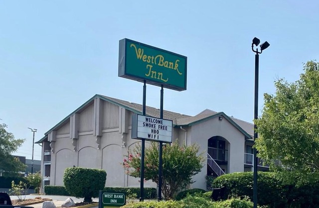 West Bank Inn 