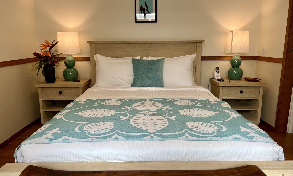 Kailua-Kona Bed & Breakfast | Mango Sunset Bed and Breakfast