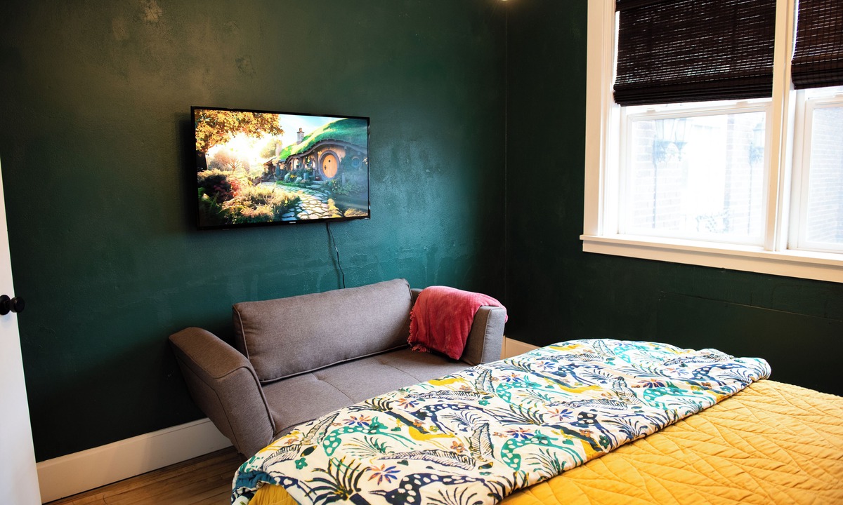 Pocatello House | McKinley Mansion Half Building, sleeps 35, Gym, Arcade Room