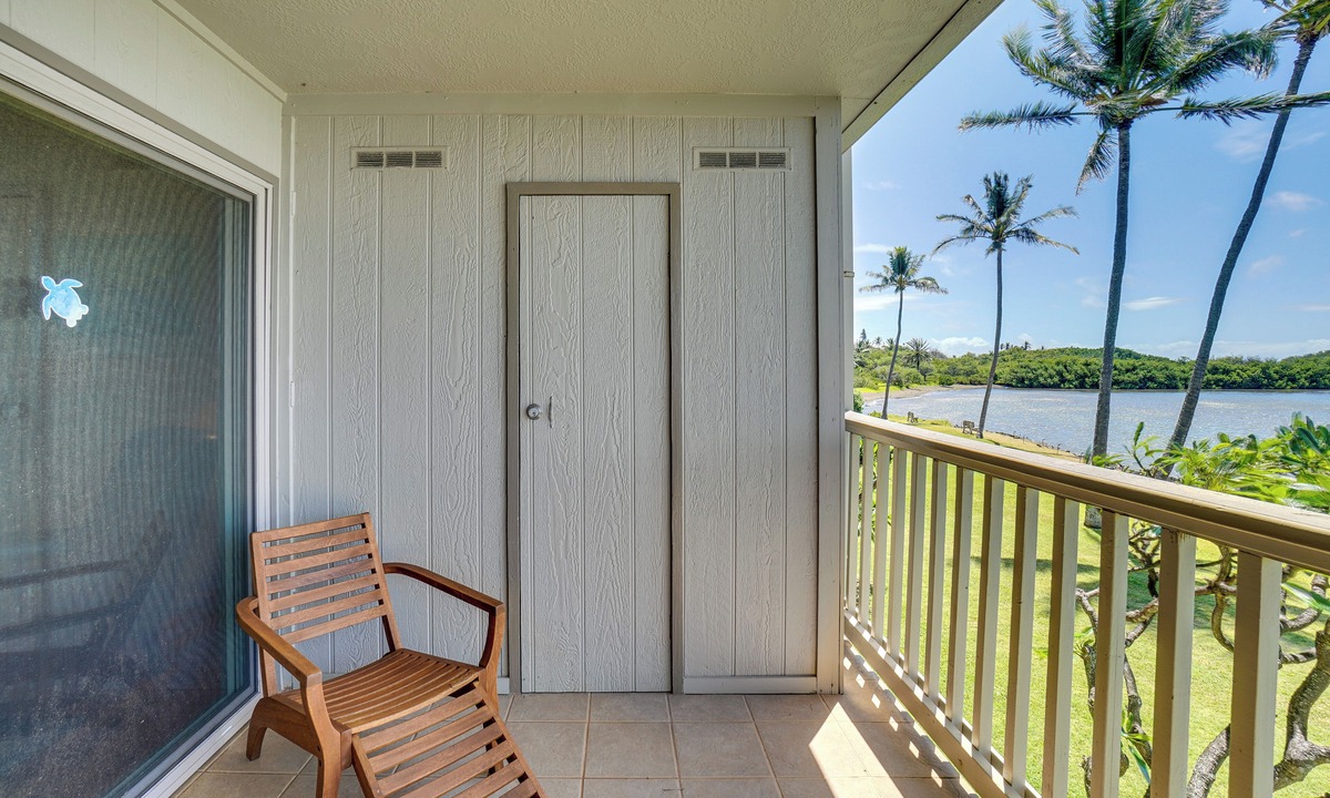 Ualapue Condo | Kaunakakai Condo w/Private Lanai & Ocean Views!
