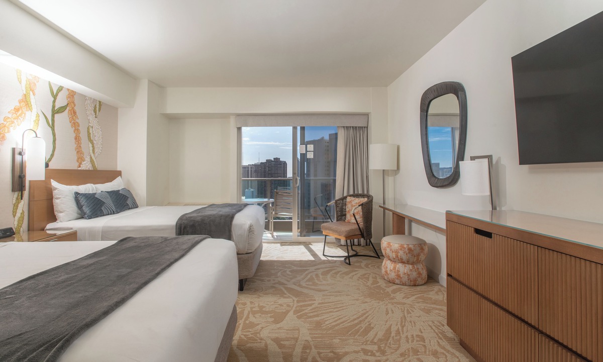 Ala Moana Condo | 29th floor studio with two full size beds
