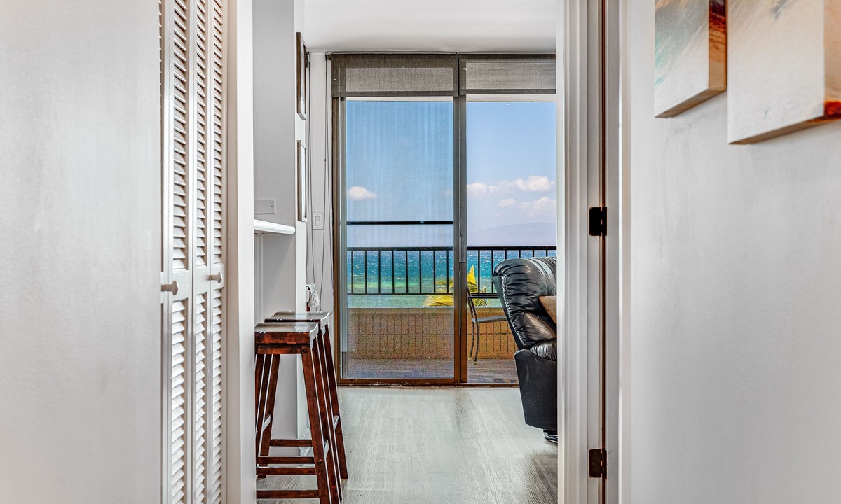 Kihei Condo | Beachfront Condo W/Unbeatable Ocean Views! Floor To Ceiling Windows & Lanai!
