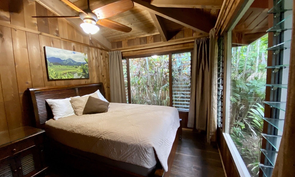 Wainiha House | Traditional Hawaiian House - Walk to Tunnels Beach