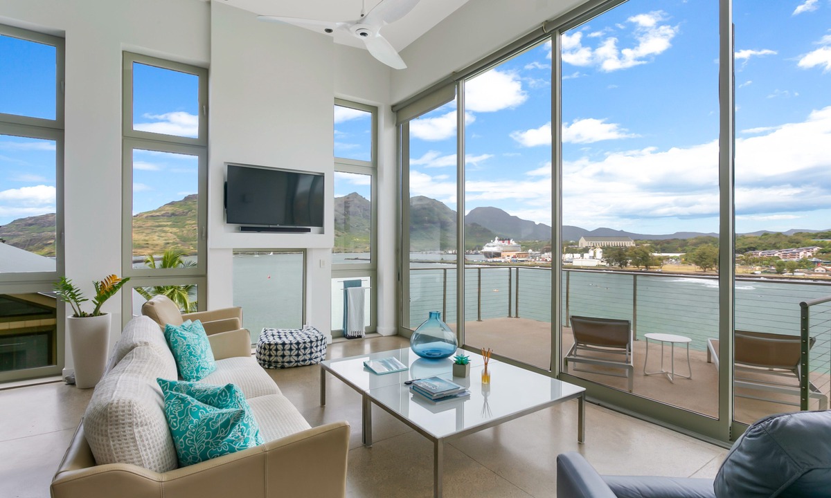 Lihue House | Stunning Oceanfront Home @ Kalapaki Bay, AC, Sleeps 8