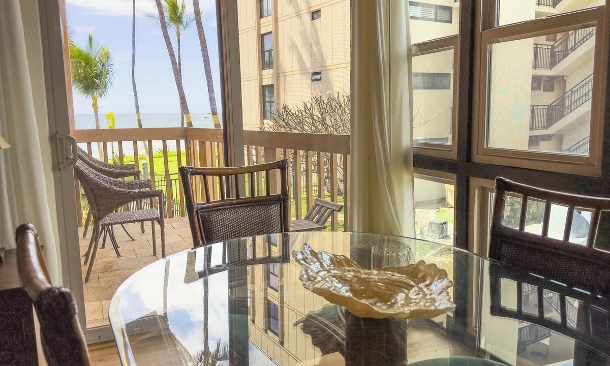Kihei Condo | OCEANFRONT RESORT - Last-Minute Getaway Summer/Fall Rates! Kihei Sands - B13