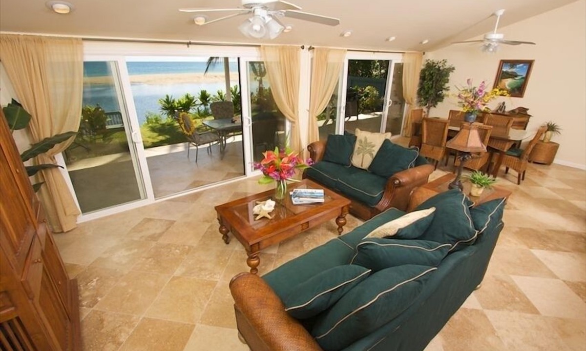 Wainiha House | Oceanfront Views * 3 Bedrooms With Baths * All Remodeled * Fabulous Beaches !