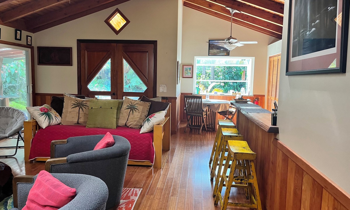Kailua-Kona Cottage | Craftsman Cottage on 6 forested acres