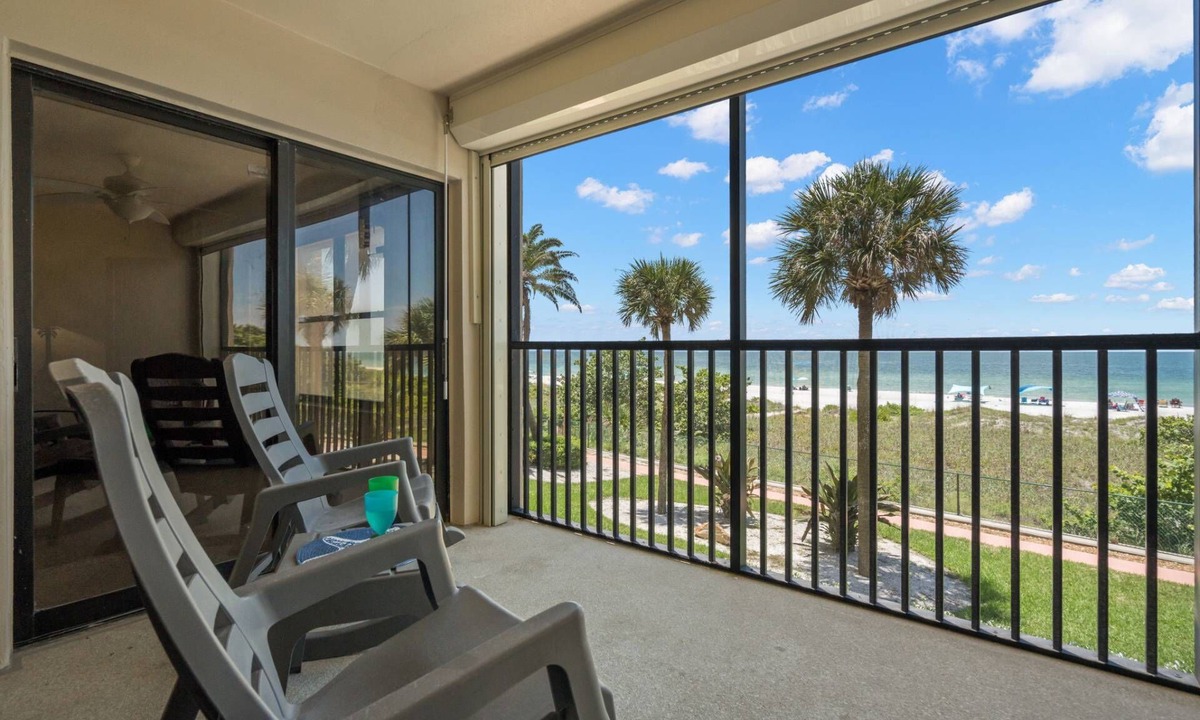 Indian Rocks Beach Condo | Beachfront with Amazing Views! Heated Pool, Hot Tub, Tennis Courts ~ 206 Reflections