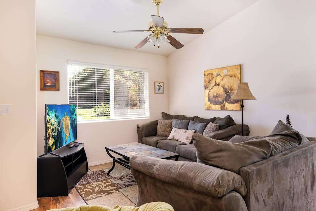 Volcano House | Tropical Volcano Escape with Lanai, Yard & Washer/Dryer