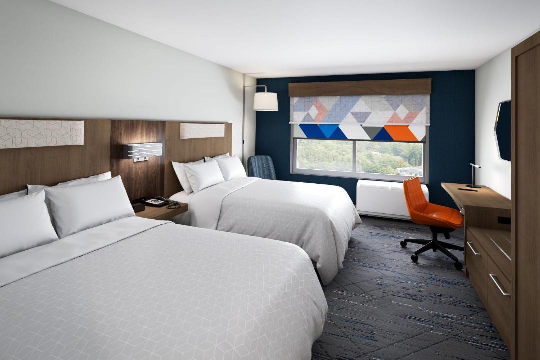 Summit Station Hotel | Holiday Inn Express & Suites Columbus - New Albany by IHG