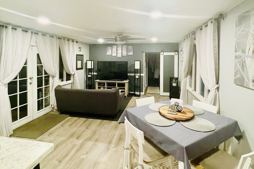 Photo of Livingroom in Ka'a'awa