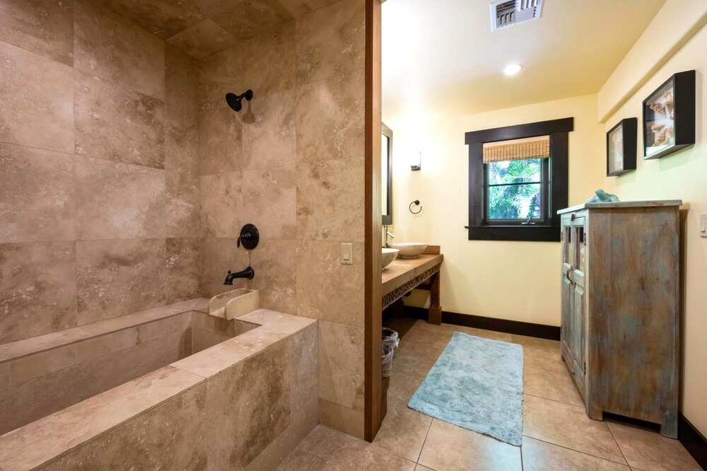Photo of Bathroom in Kihei
