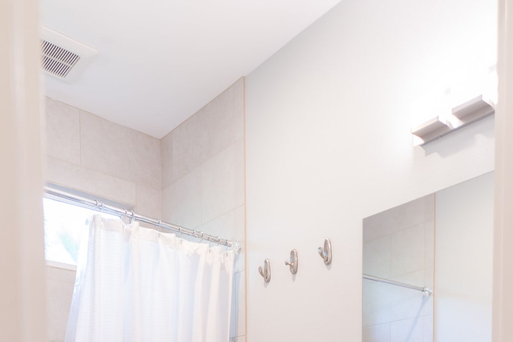 Photo of Bathroom in Ahuimanu