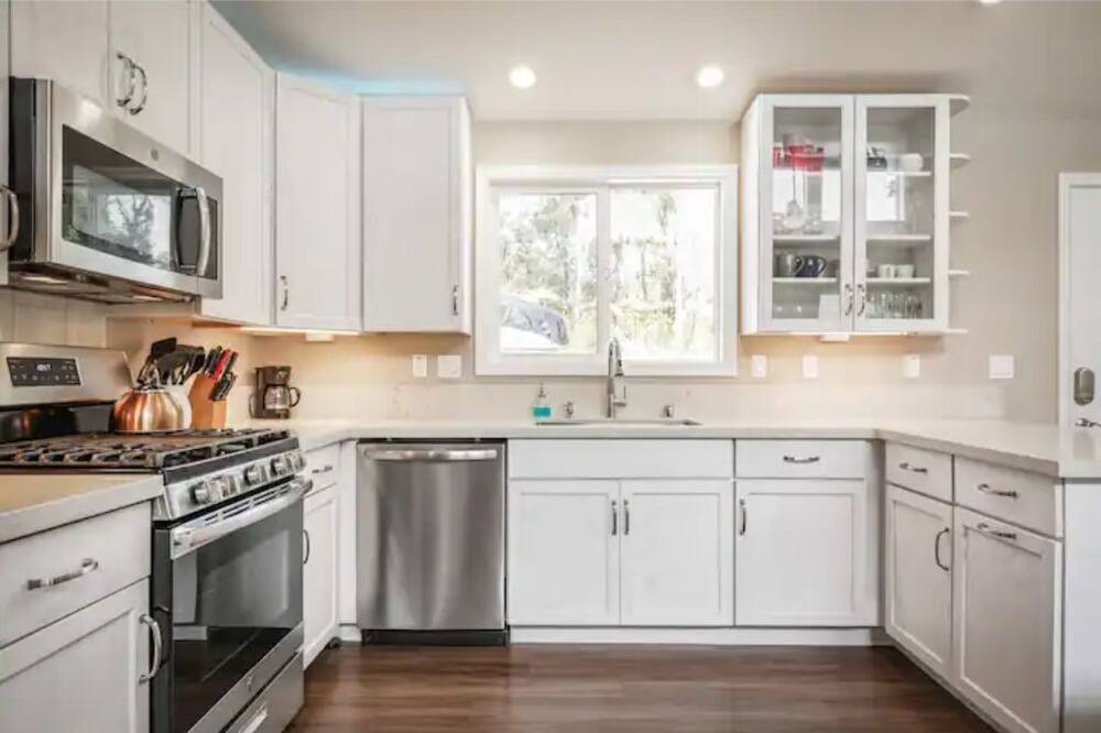 Photo of Kitchen in Royal Hawaiian Estates