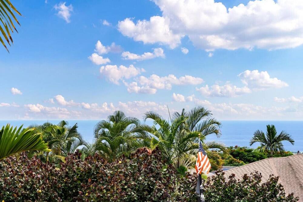 Photo of Others in Kona Palisades