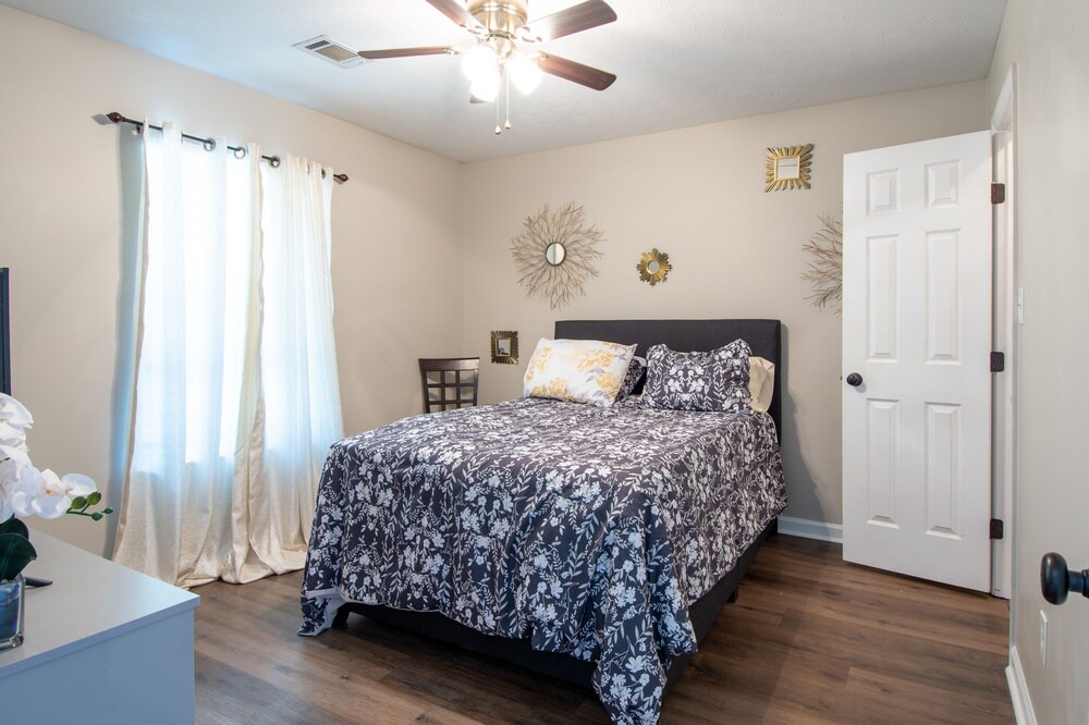 Photo of Bedroom in Evans