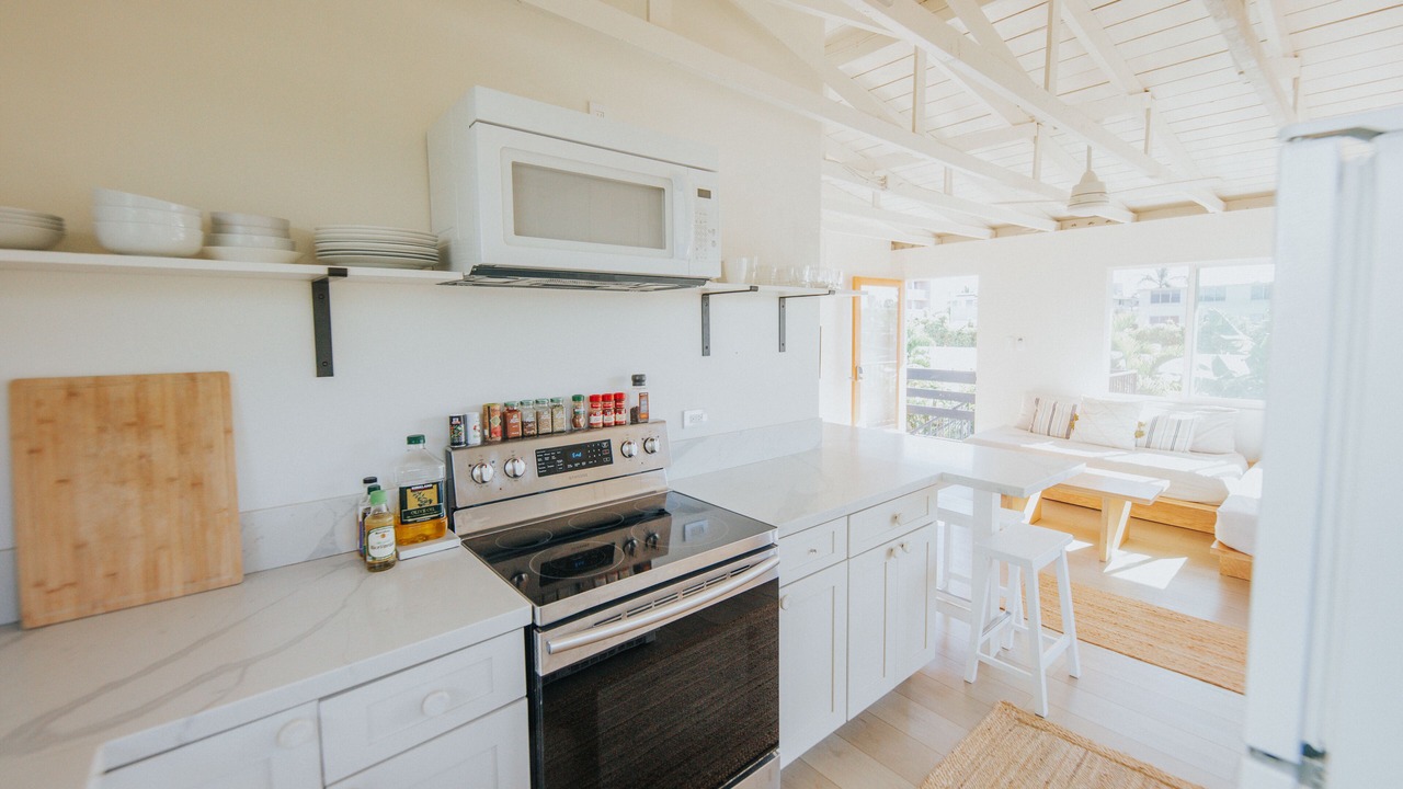Photo of Kitchen in Mokuleia