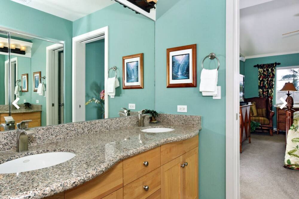 Photo of Bathroom in Kapolei