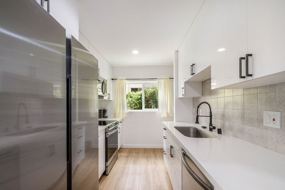 Photo of Kitchen in Diamond Head - Kapahulu - St. Louis