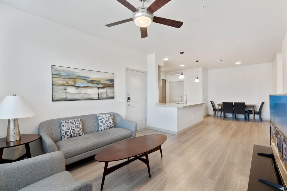 Photo of Livingroom in Palm Valley