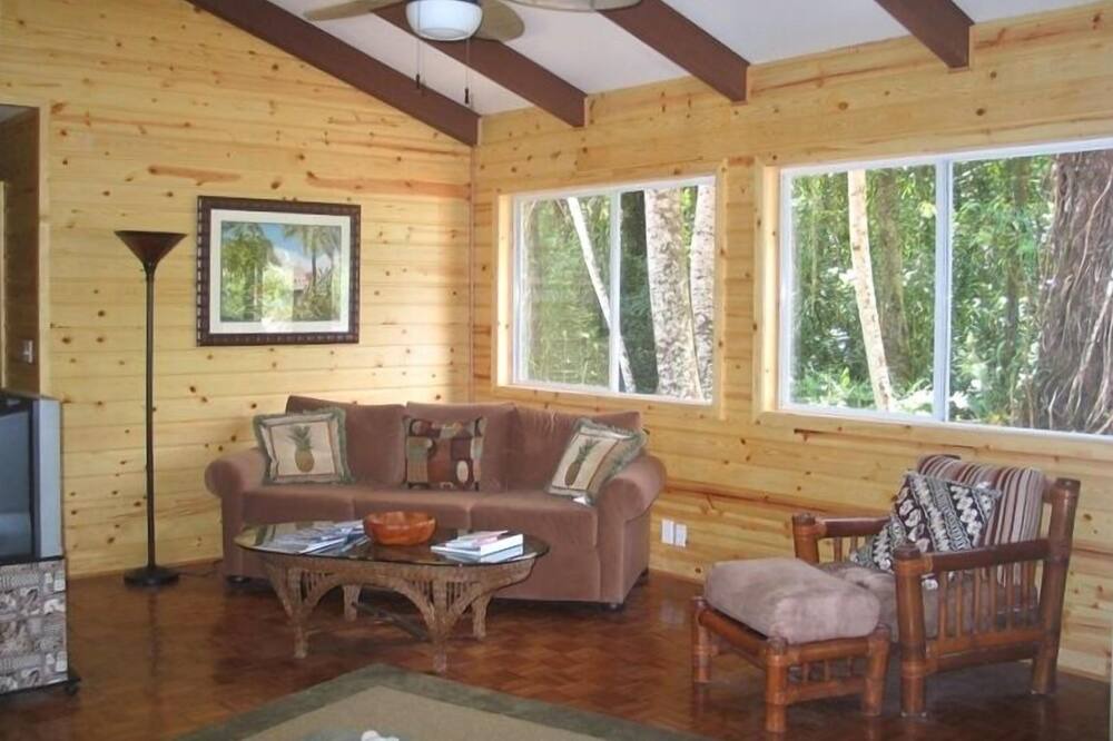 Photo of Bedroom in Keaau