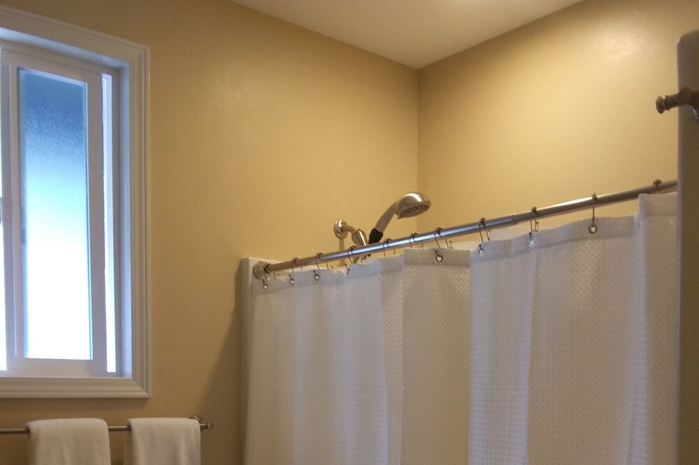 Photo of Bathroom in Kona Palisades