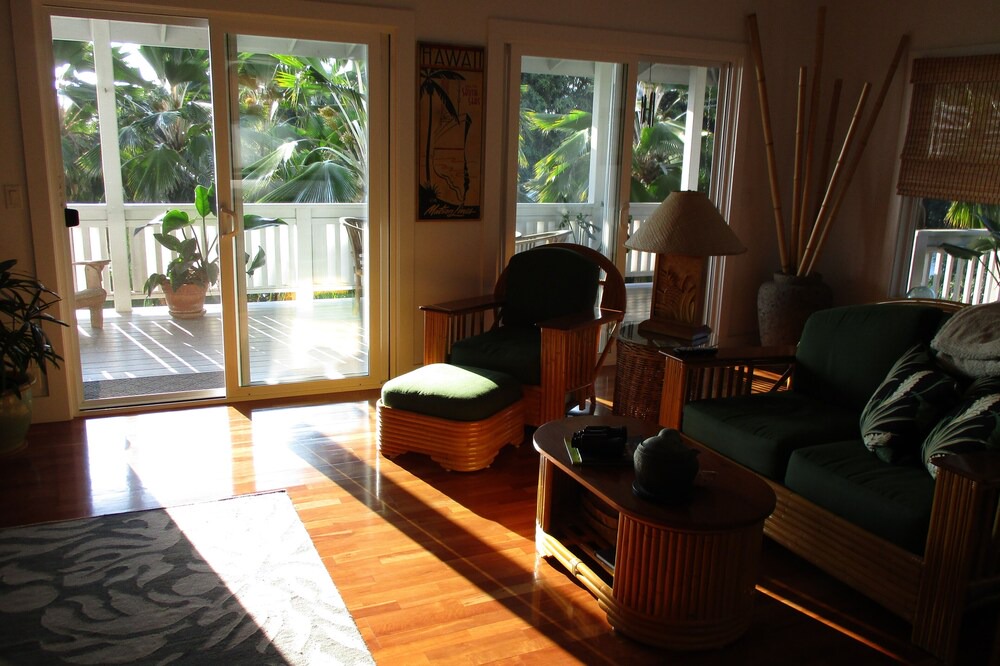 Photo of Livingroom in Kona Palisades