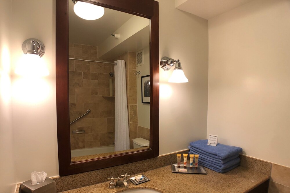 Photo of Bathroom in Hanamaulu