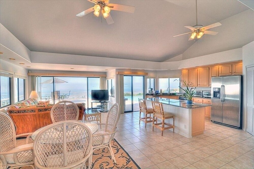 Photo of Bedroom in Holualoa