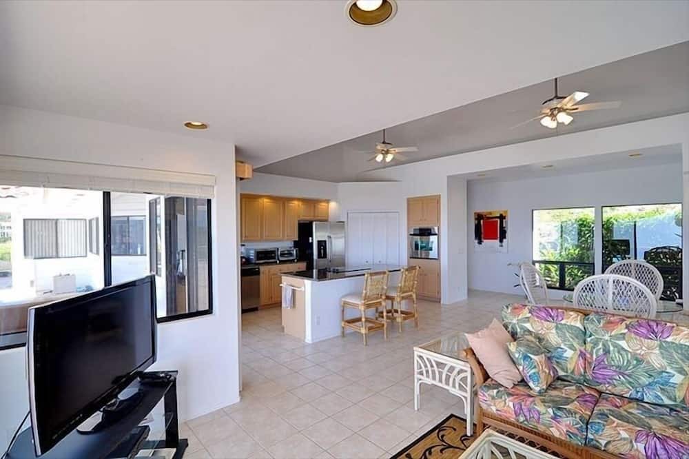 Photo of Bedroom in Holualoa