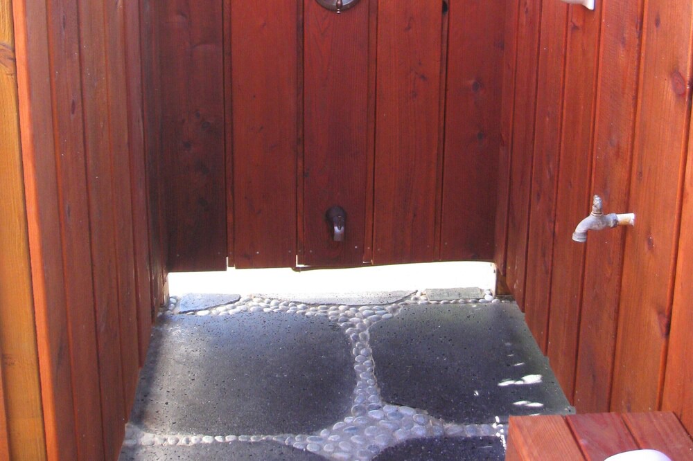 Photo of Bathroom in Mokuleia