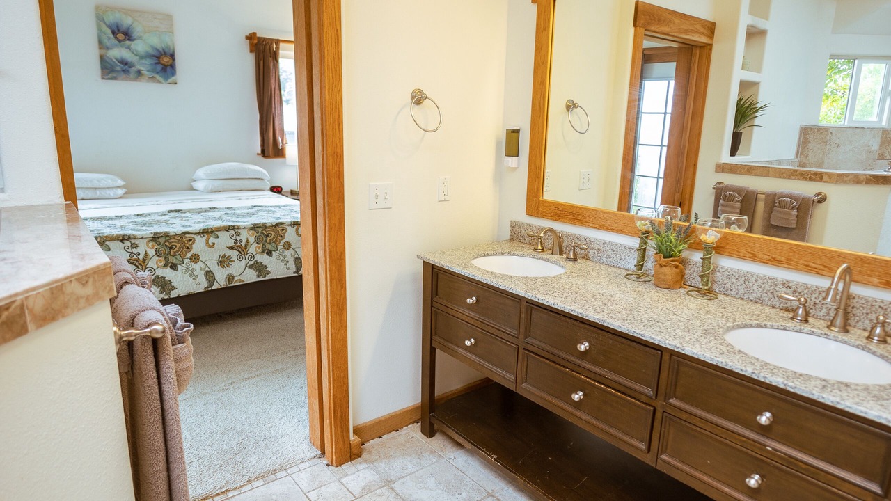 Photo of Bathroom in Hilo