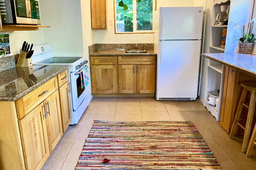 Photo of Kitchen in Punaluu
