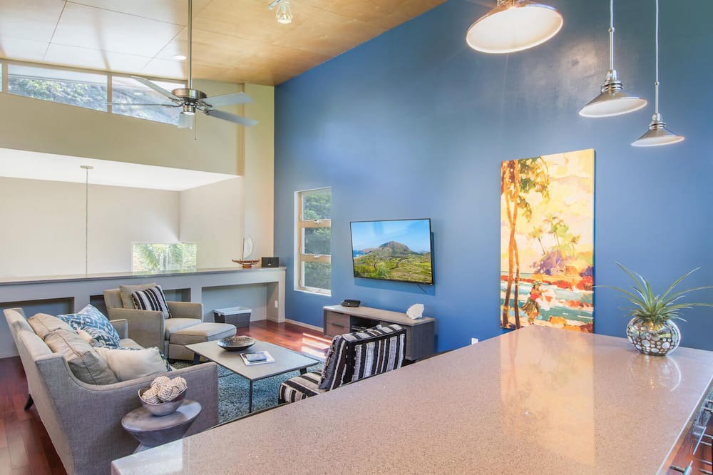 Photo of Bedroom in Hawaii Kai