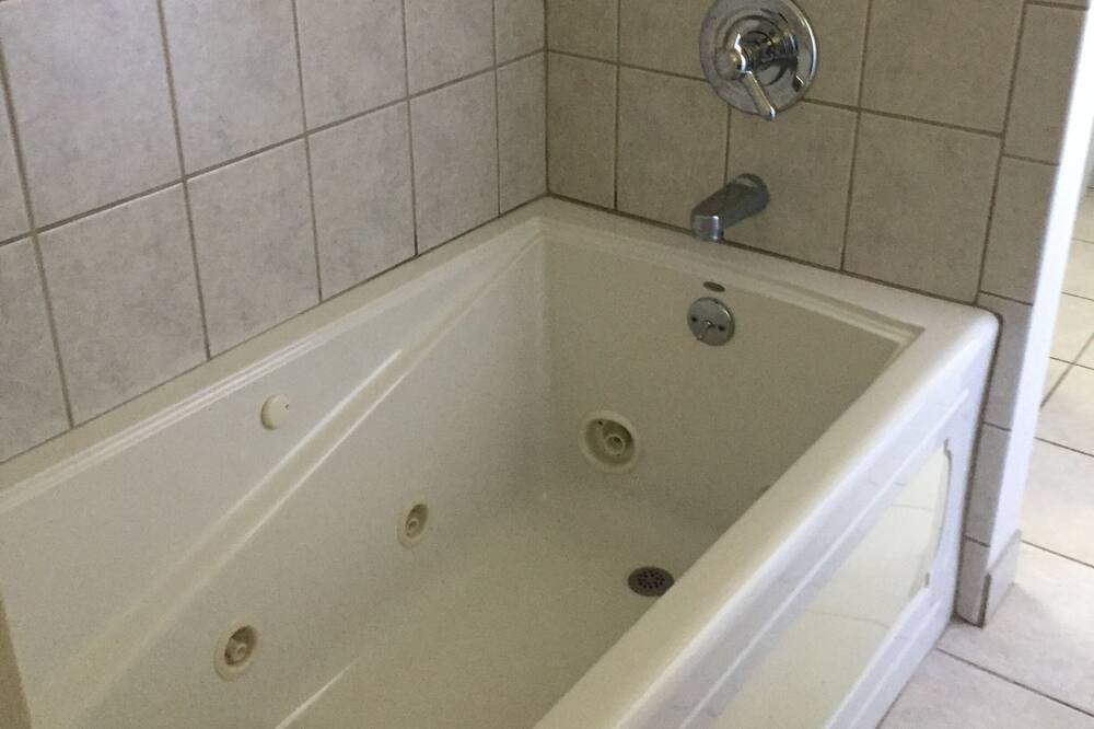 Photo of Bathroom in Waimanalo Beach
