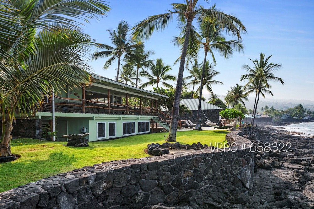 Photo of Others in Kahaluu Bay