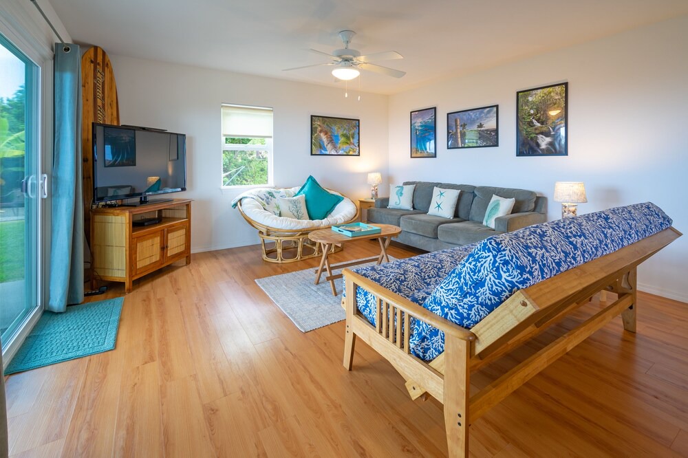 Photo of Livingroom in Kona Palisades